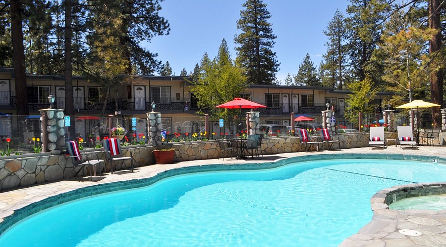 Americana Village