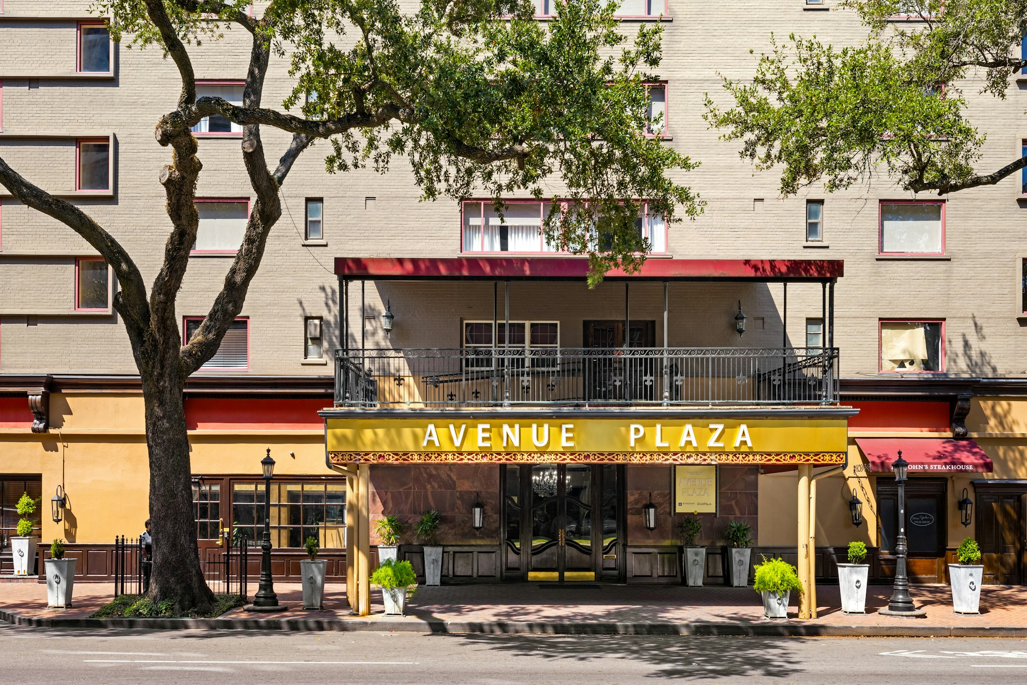 Avenue Plaza Resort
