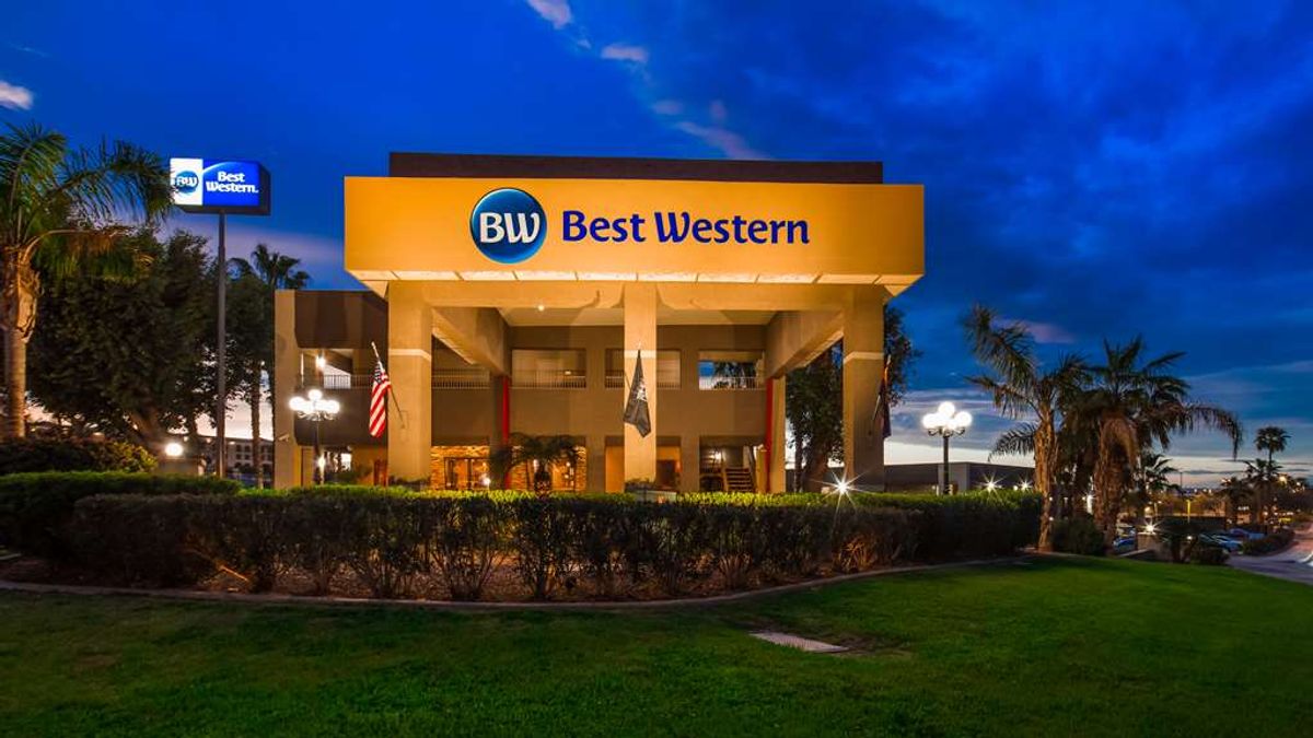Best Western InnSuites Yuma Mall Hotel