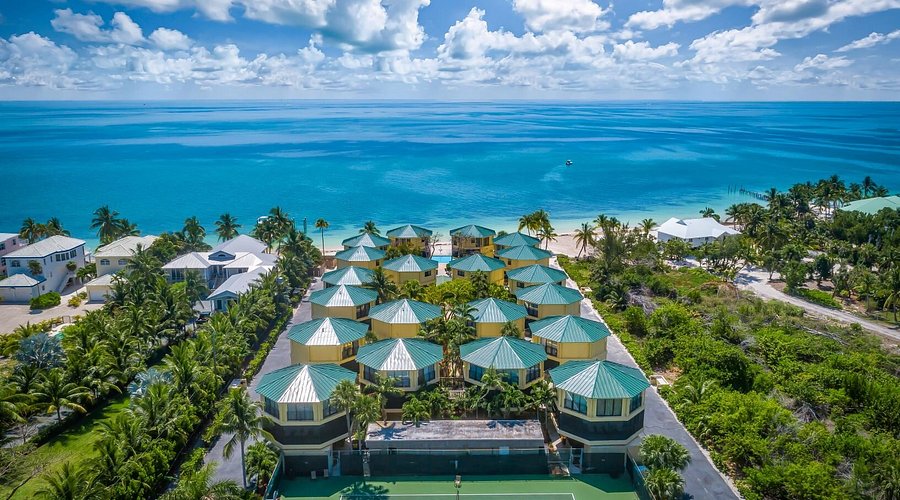 Cocoplum Beach & Tennis Club